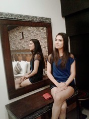 SANIYA-indian Model +, Bahrain call girl, Tantric Massage Bahrain Escort Service